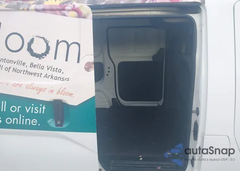 2015 Nissan Nv200 Sv z USA, uszkodzony, nr VIN 3N6CM0KN1FK701817